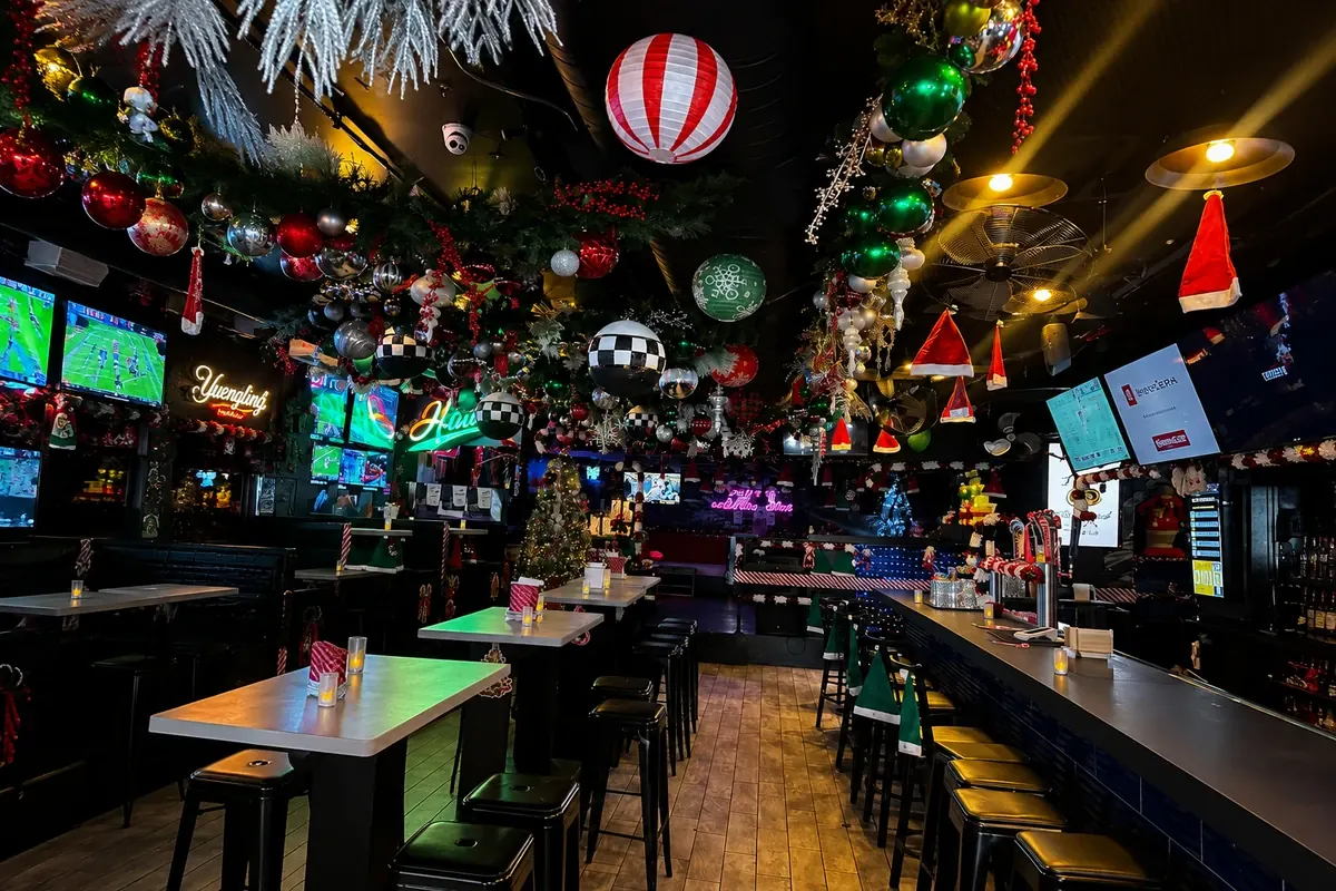 Madd Hatter Hoboken - Hoboken SantaCon participating bar in Hoboken, NJ